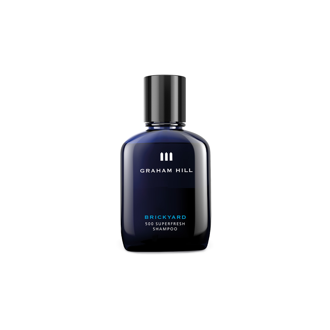 GRAHAM HILL BRICKYARD 500 Superfresh Shampoo in dunkelblauer 100-ml-Flasche auf weißem Hintergrund
