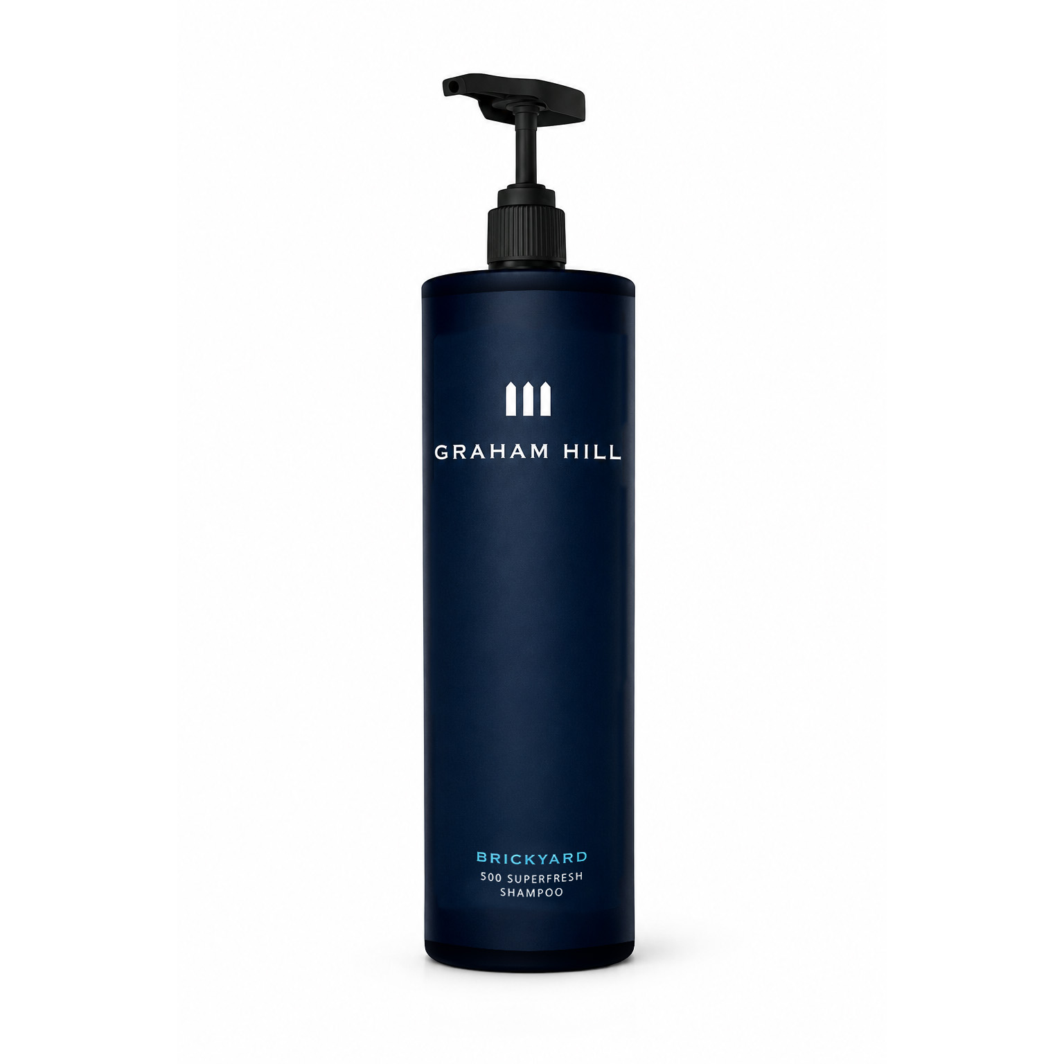 Vitalisierendes BRICKYARD 500 Superfresh Shampoo von GRAHAM HILL in einer dunkelblauen 1000-ml-Pumpflasche mit schwarzem Spender